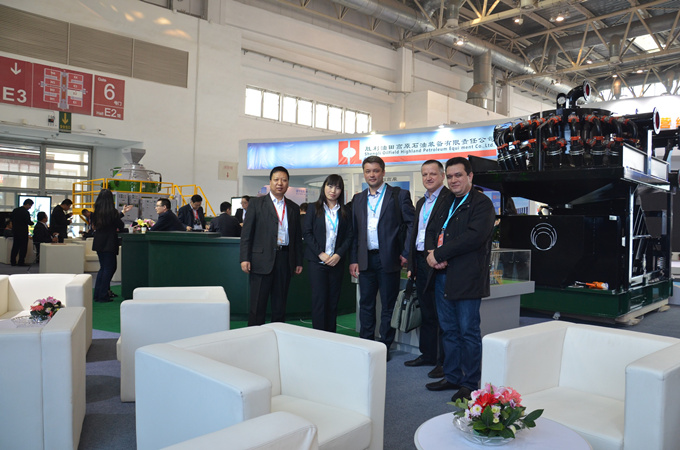 Russian Customers Paying a Visit to KOSUN Booth